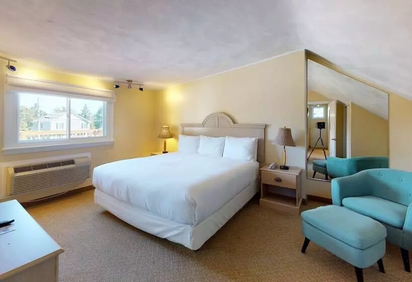 Мотель Breezeway Resort