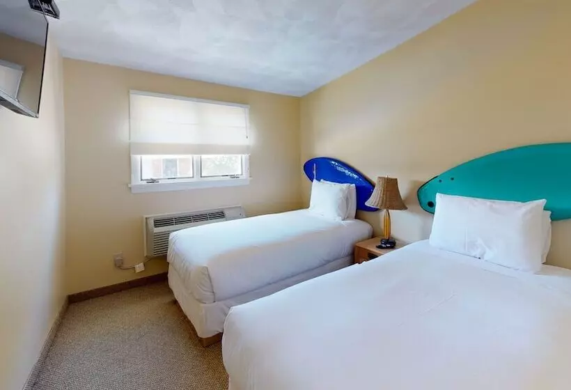 Мотель Breezeway Resort