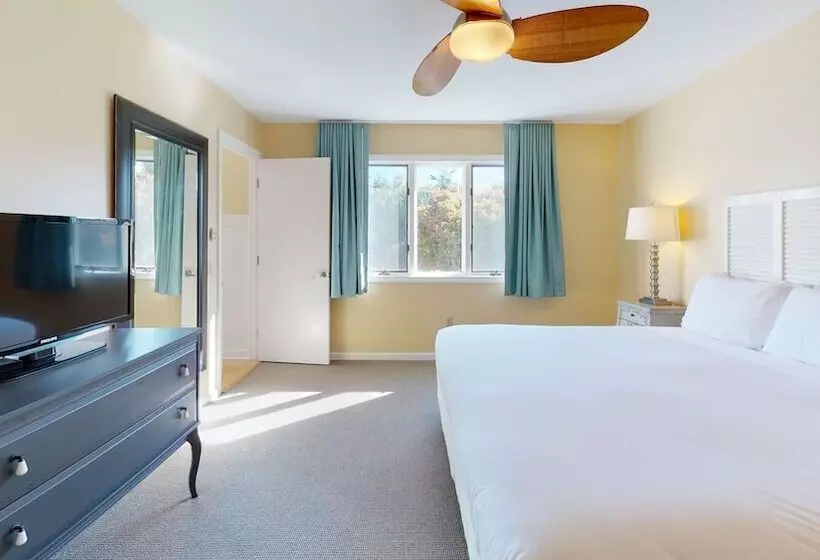 Мотель Breezeway Resort