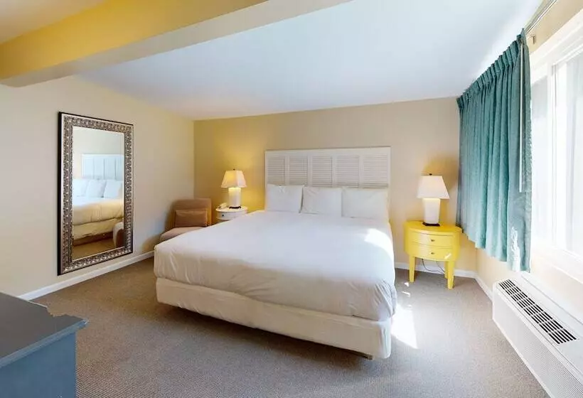 Мотель Breezeway Resort