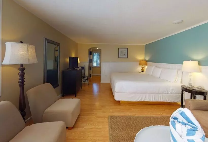 Мотель Breezeway Resort