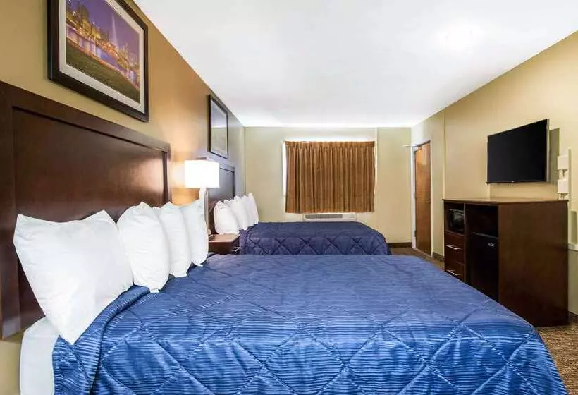 Мотель Rodeway Inn Lyons  La Grange