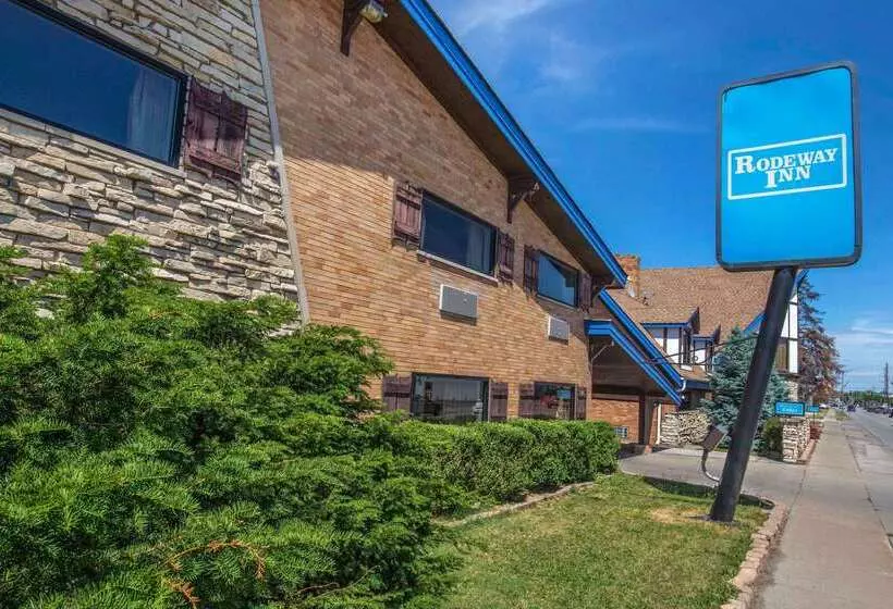 Мотель Rodeway Inn Lyons  La Grange