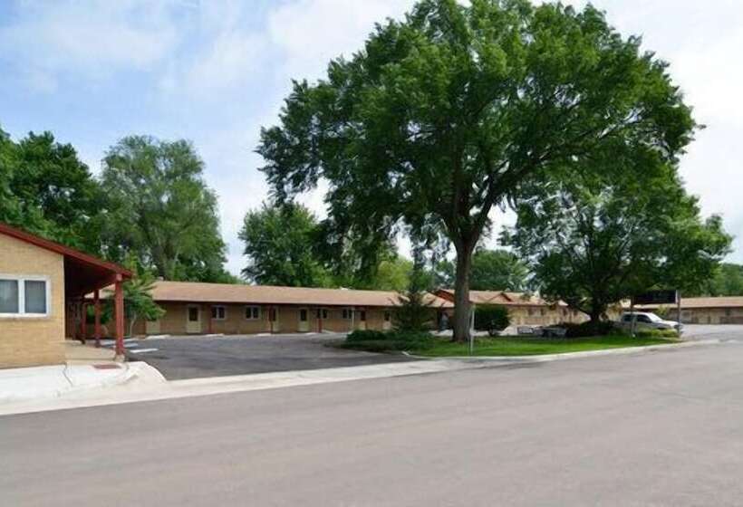 מוטל Ubar Inn & Suites