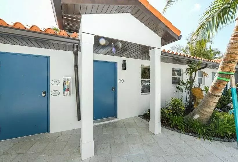 Siesta Key Beach Resort And Suites