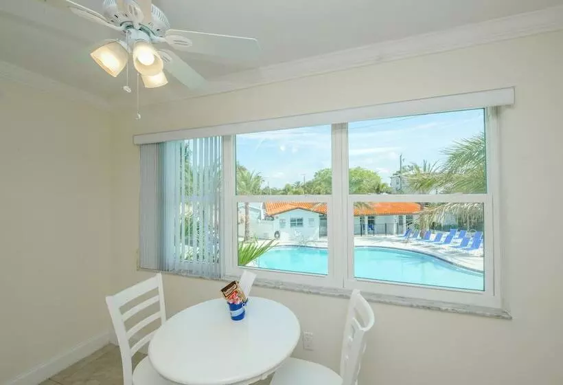 Siesta Key Beach Resort And Suites