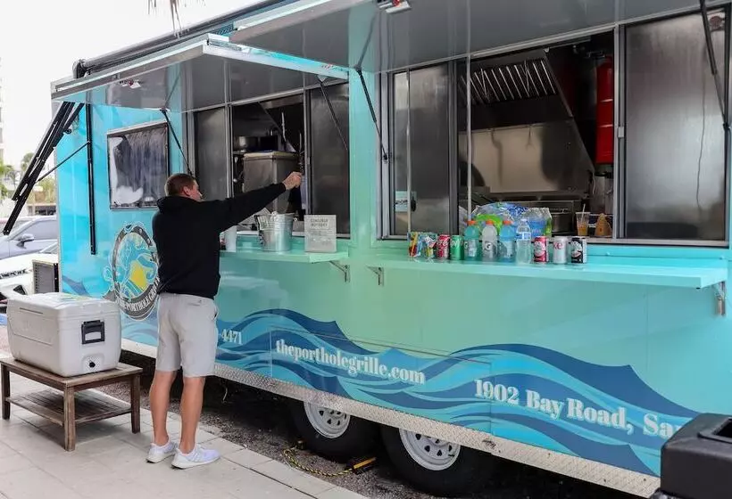 Siesta Key Beach Resort And Suites