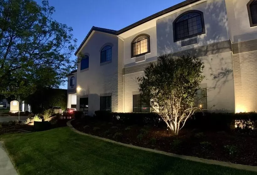 The Bristol Hotel Campbell San Jose