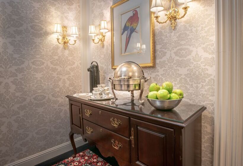 The Bristol Hotel Campbell San Jose