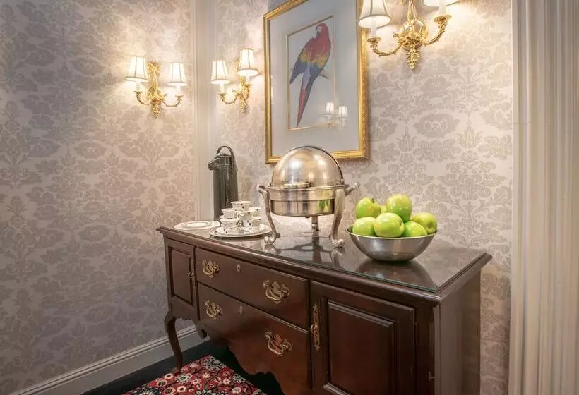 The Bristol Hotel Campbell San Jose