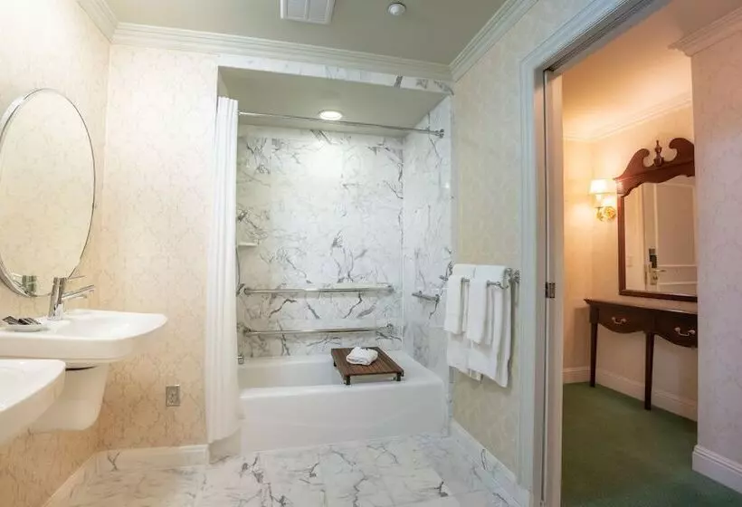 The Bristol Hotel Campbell San Jose