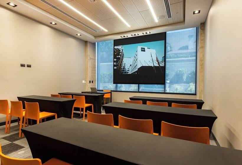 בית מלון כפרי Ola Santiago Providencia, Tapestry Collection By Hilton