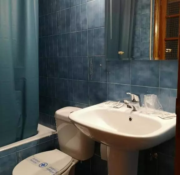 ペンション Hostal Becerril
