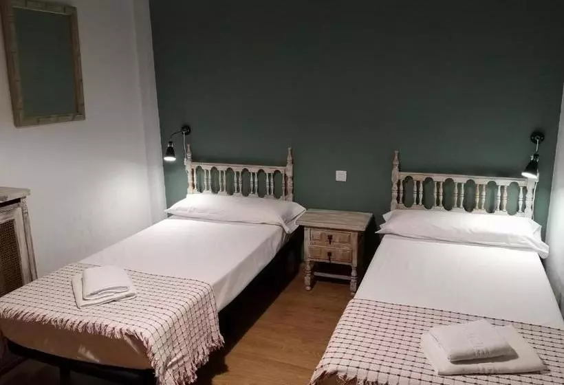 ペンション Hostal Becerril