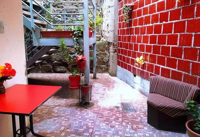 הוסטל Casa Mirador Backpackers