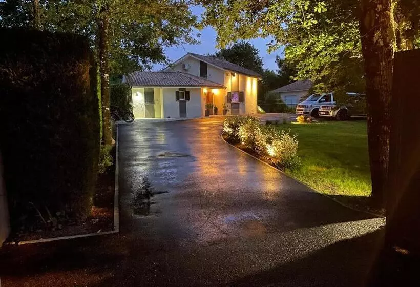 تختخواب و صبحانه Atlanticvilla