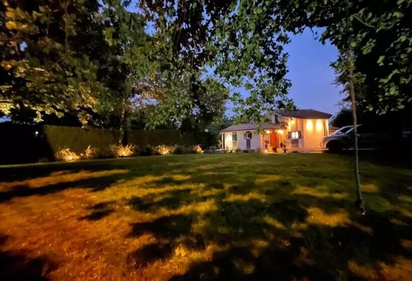 تختخواب و صبحانه Atlanticvilla