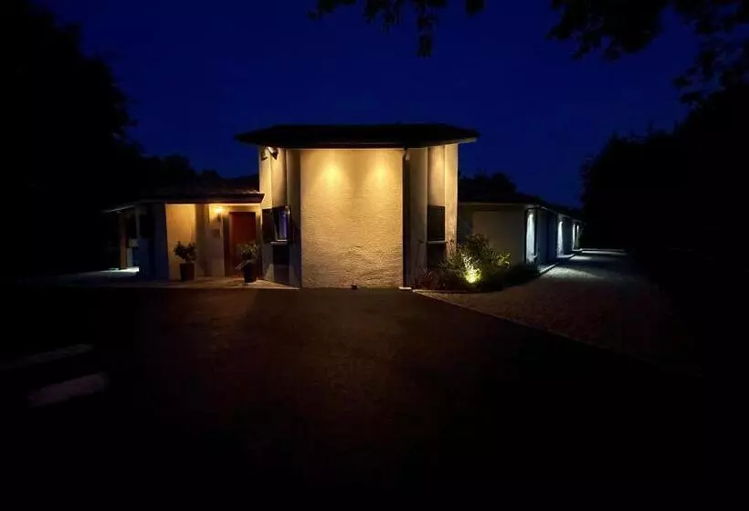 تختخواب و صبحانه Atlanticvilla