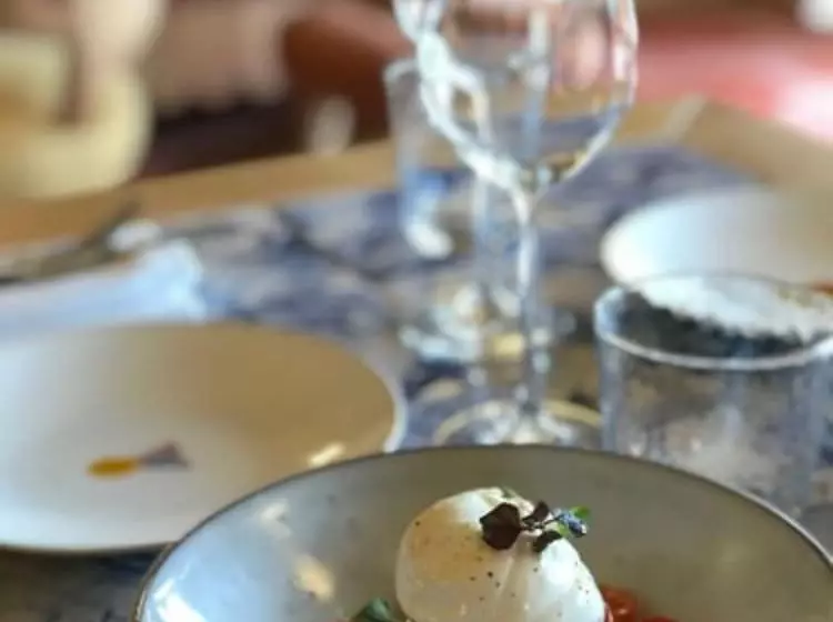 هتل Le Coucou Méribel