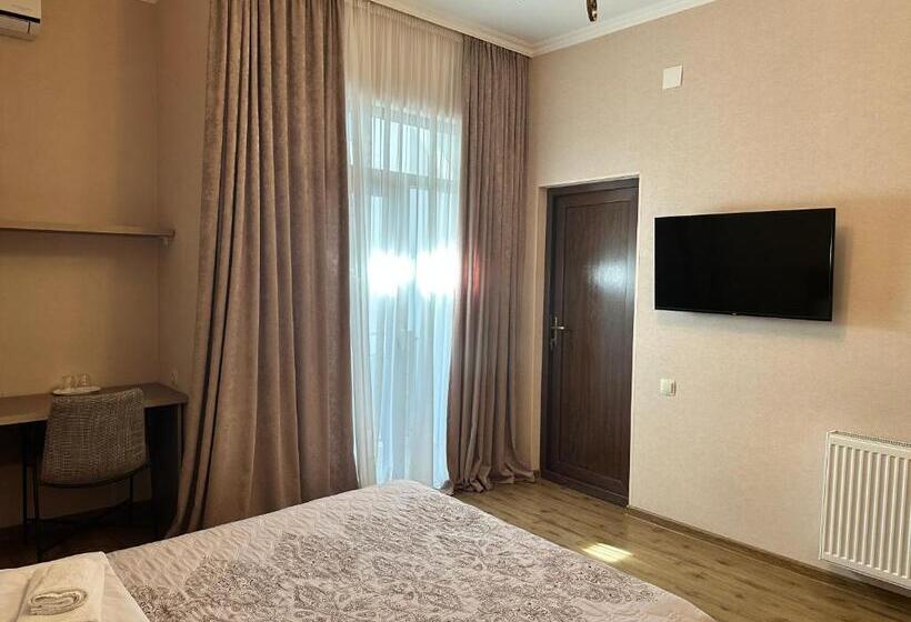 پانسیون Flamingo