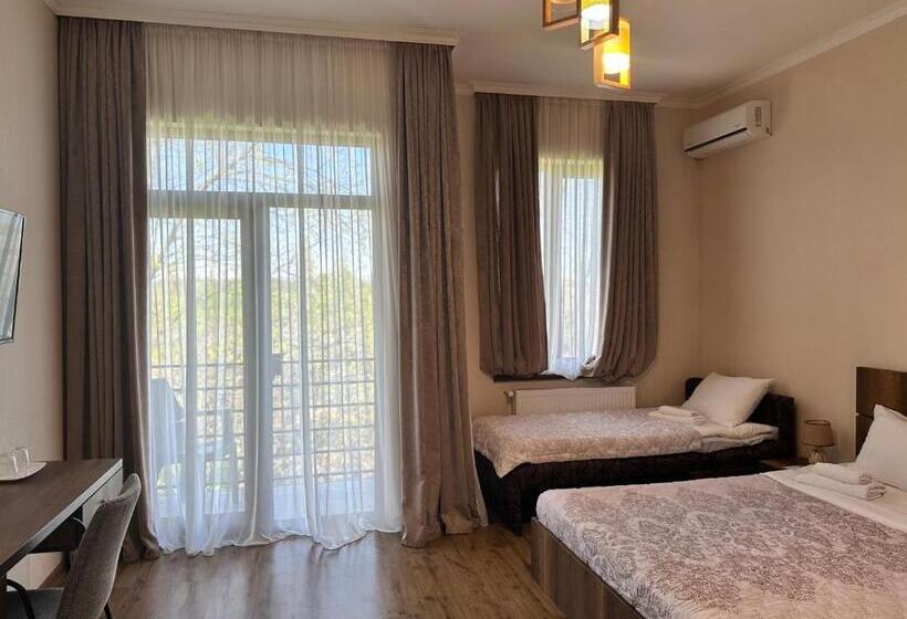 پانسیون Flamingo