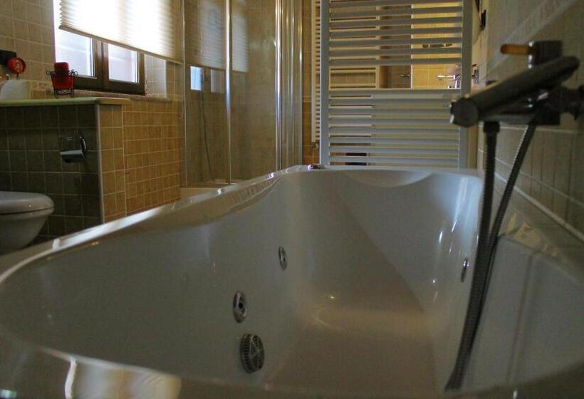 ベッドアンドブレックファースト La Brezza Del Pollino