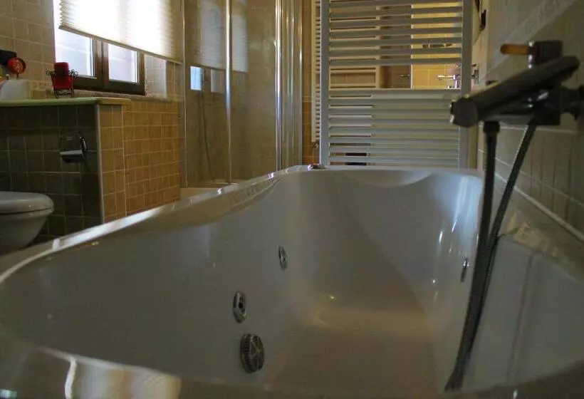 ベッドアンドブレックファースト La Brezza Del Pollino