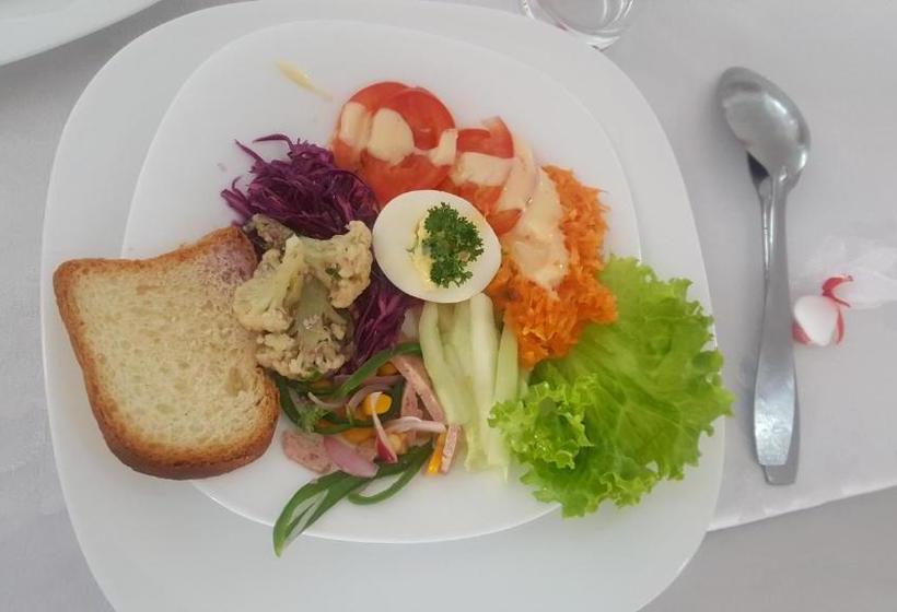 هتل Hôtel Restaurant La Piscine Escapade Ambositra