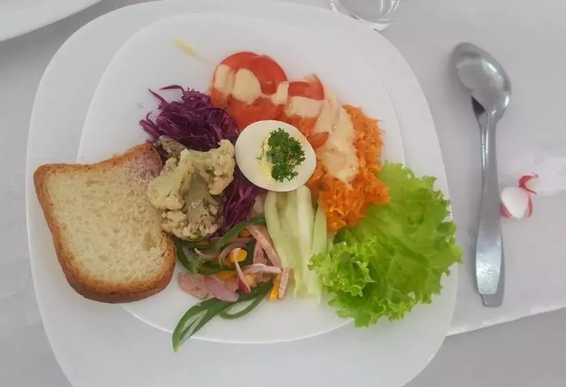 هتل Hôtel Restaurant La Piscine Escapade Ambositra