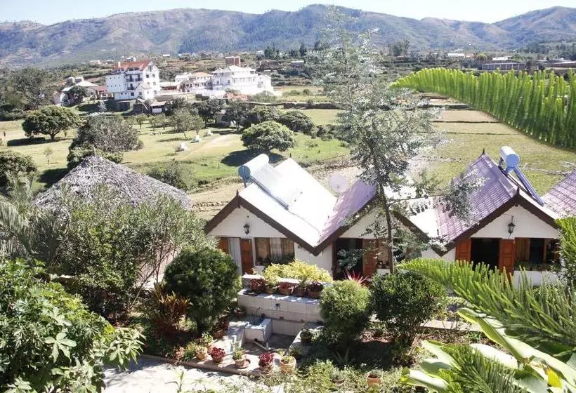 هتل Hôtel Restaurant La Piscine Escapade Ambositra