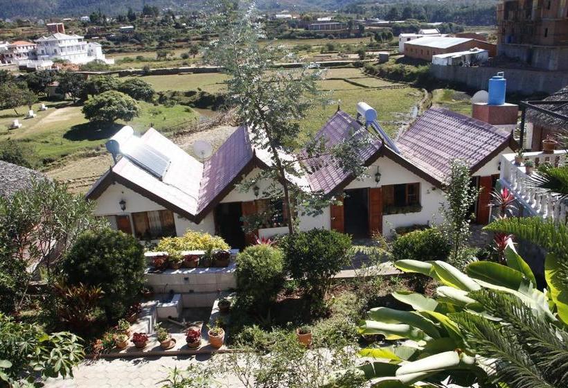 هتل Hôtel Restaurant La Piscine Escapade Ambositra