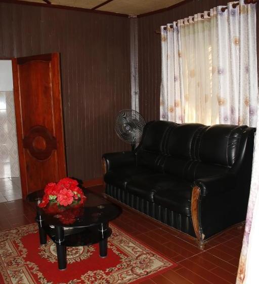 هتل Hôtel Restaurant La Piscine Escapade Ambositra