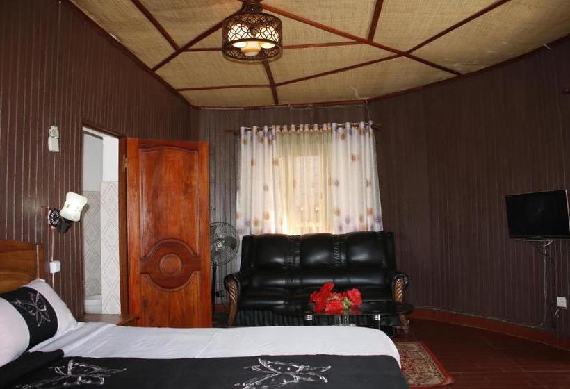 هتل Hôtel Restaurant La Piscine Escapade Ambositra