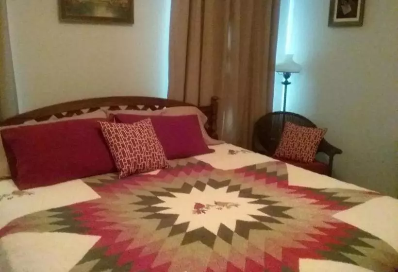 Four Mile Bed & Breakfast