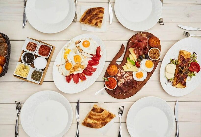 هتل Waikiki Apartments