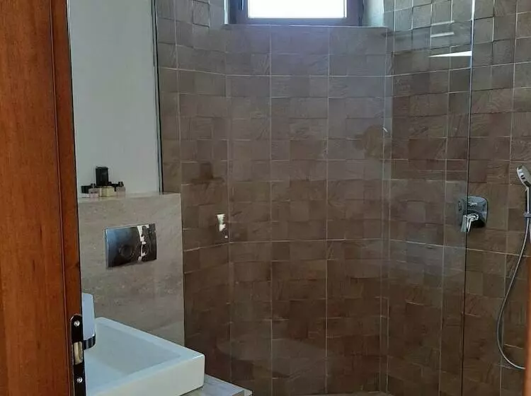 هتل Waikiki Apartments