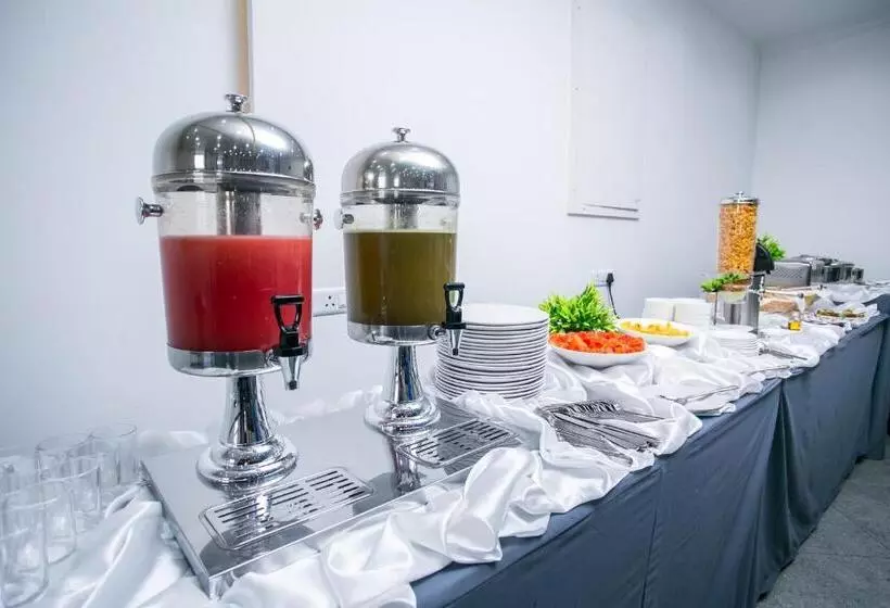 Hotelli Sapphire Club Metro