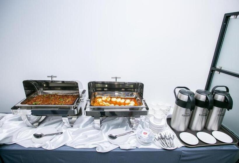 ホテル Sapphire Club Metro