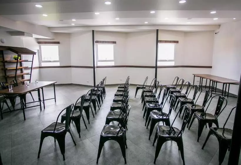 Hotelli Sapphire Club Metro