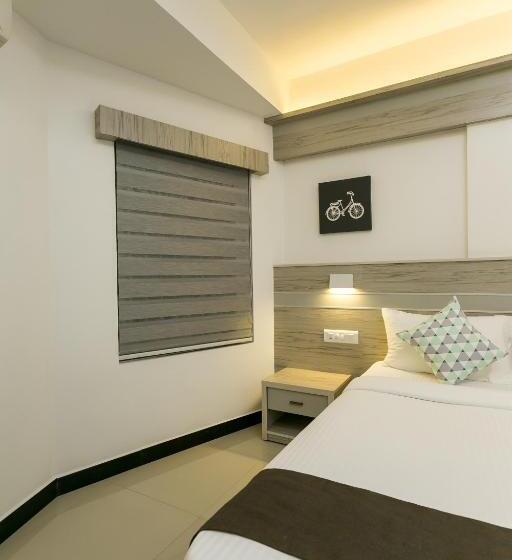 ホテル Sapphire Club Metro