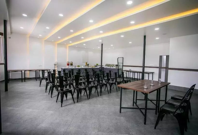 Hotelli Sapphire Club Metro