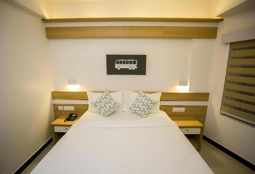 ホテル Sapphire Club Metro