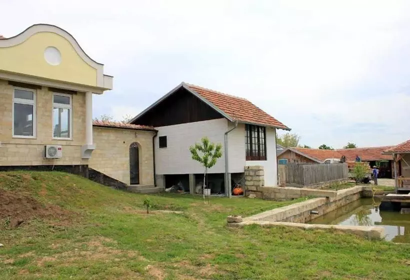 تختخواب و صبحانه Apartmani Bojeresku Negotin