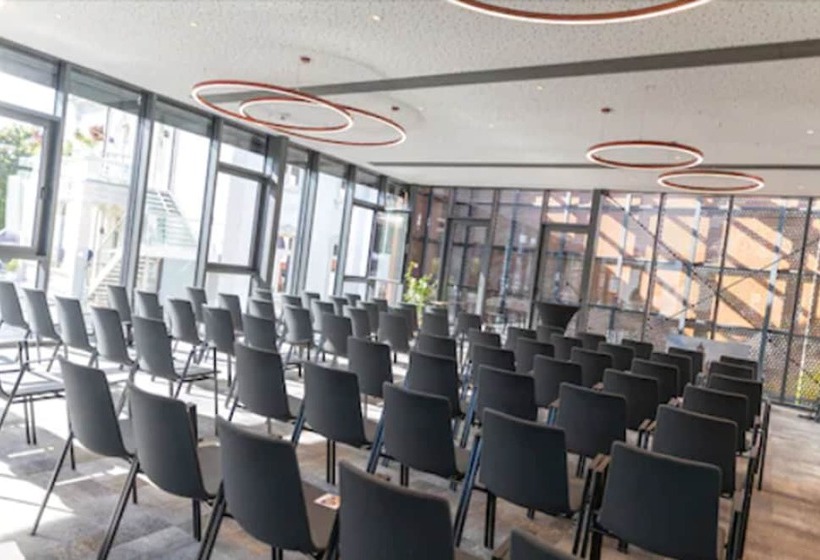 Отель Hôtel Villa Raab