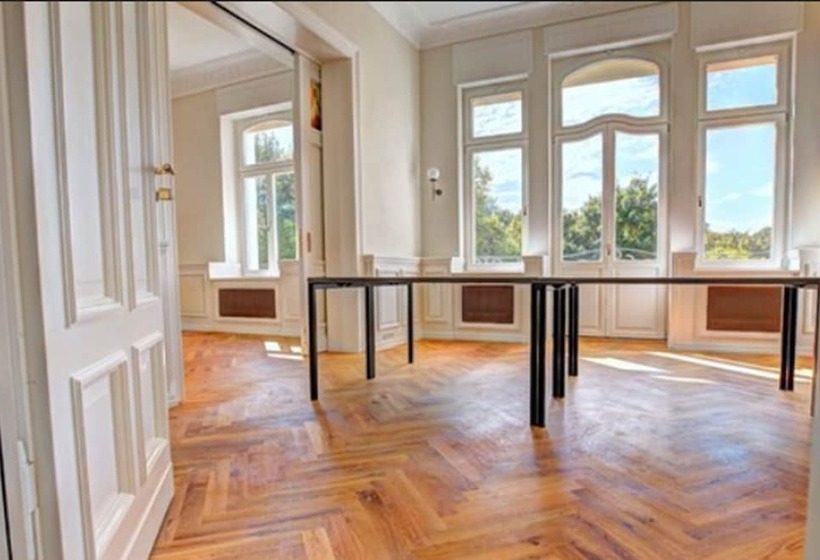 Отель Hôtel Villa Raab