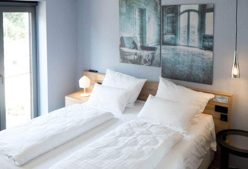 Отель Hôtel Villa Raab