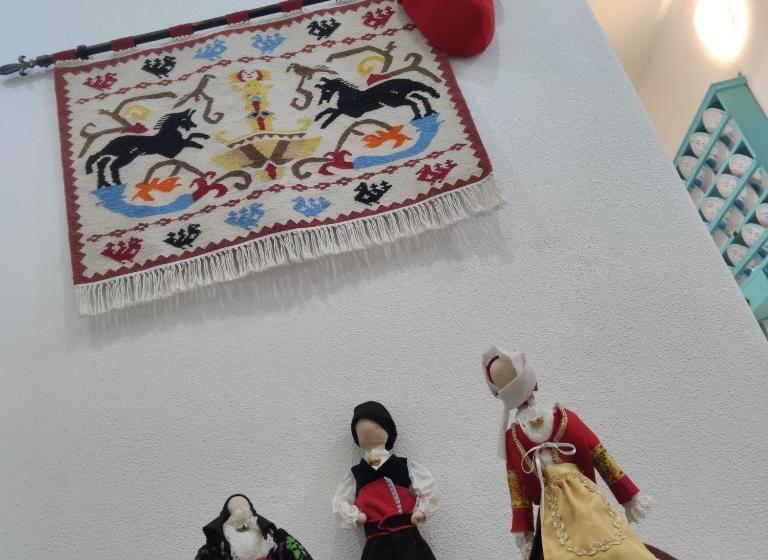 بنسيون Sisinedda