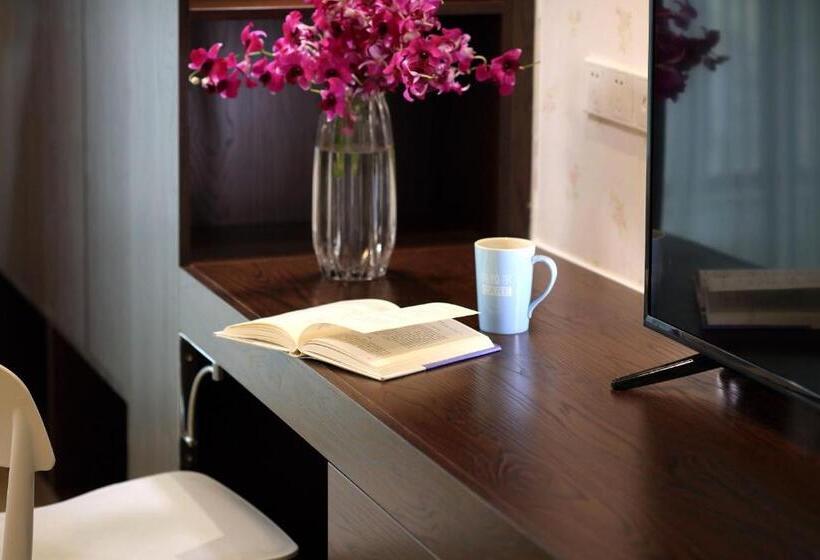 בית מלון כפרי Care Residential