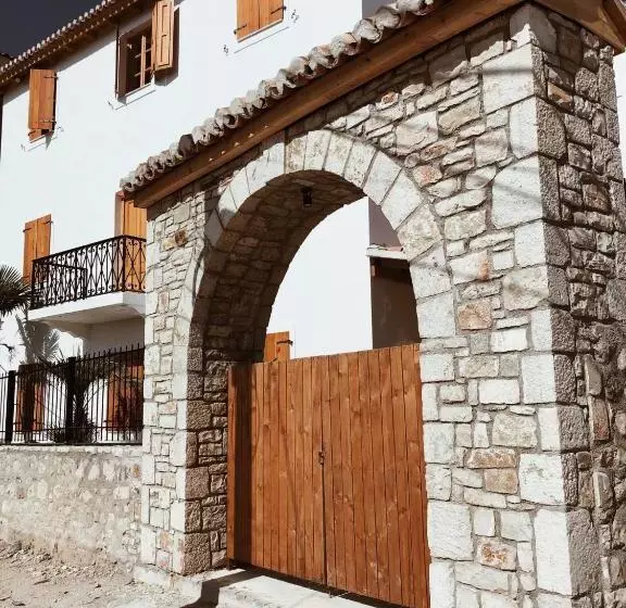 Old Town Hotel Dhermi