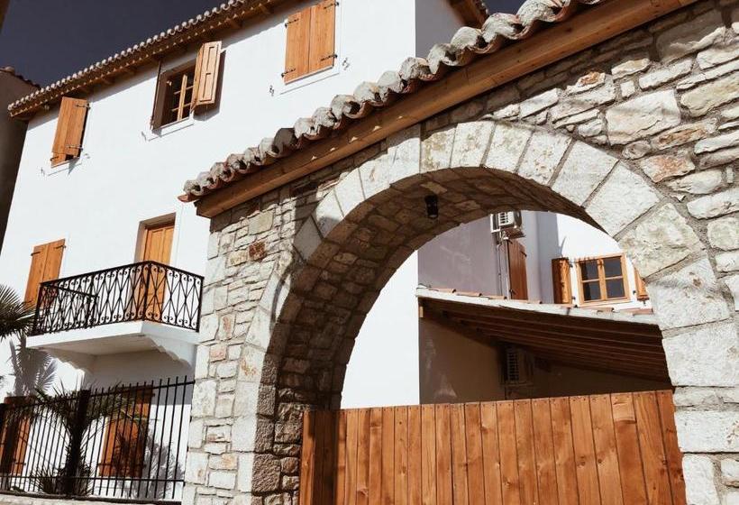 Old Town Hotel Dhermi